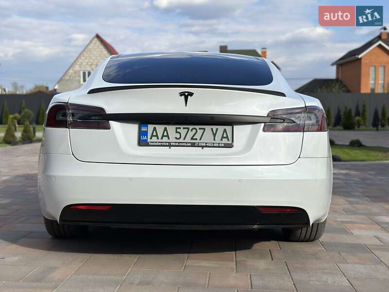 Ліфтбек Tesla Model S 2017 в Борисполі