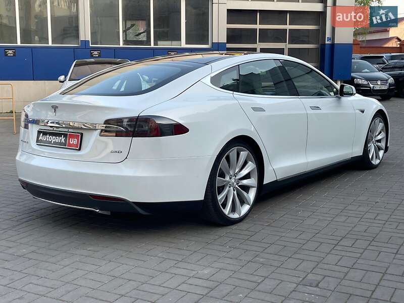 Лифтбек Tesla Model S 2015 в Одессе