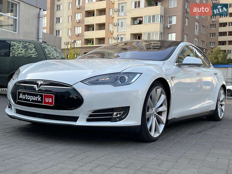 Лифтбек Tesla Model S 2015 в Одессе фото 11 Лифтбек Tesla Model S 2015 в Одессе