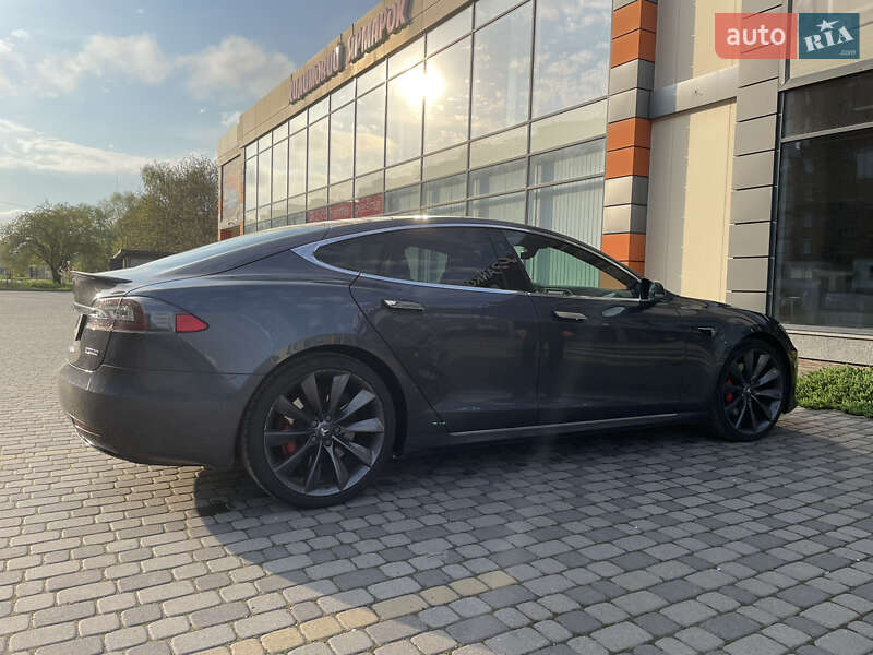 Лифтбек Tesla Model S 2017 в Хмельницком фото 10 Лифтбек Tesla Model S 2017 в Хмельницком