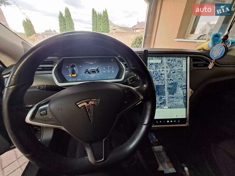 Лифтбек Tesla Model S 2014 в Киеве