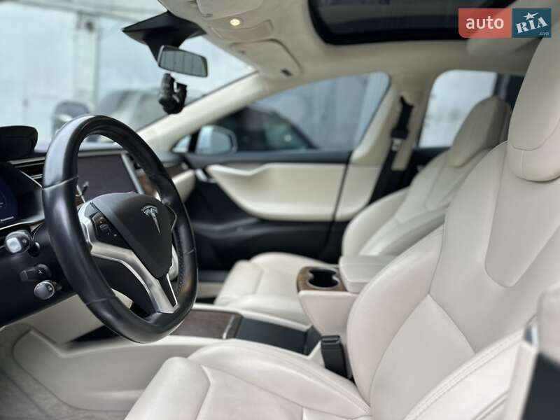 Ліфтбек Tesla Model S 2018 в Києві