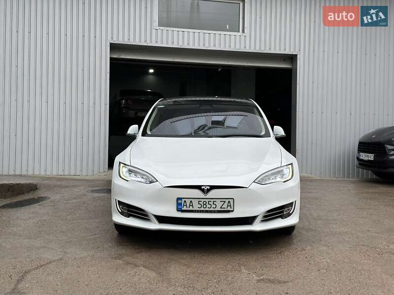 Ліфтбек Tesla Model S 2018 в Києві