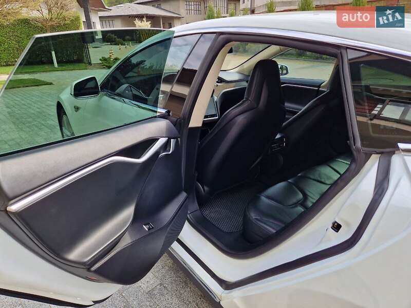 Лифтбек Tesla Model S 2013 в Киеве фото 12 Лифтбек Tesla Model S 2013 в Киеве