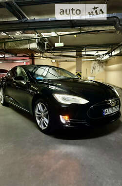 Лифтбек Tesla Model S 2012 в Киеве