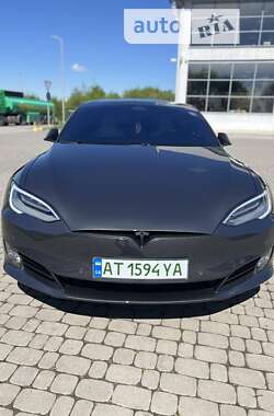 Лифтбек Tesla Model S 2019 в Ивано-Франковске