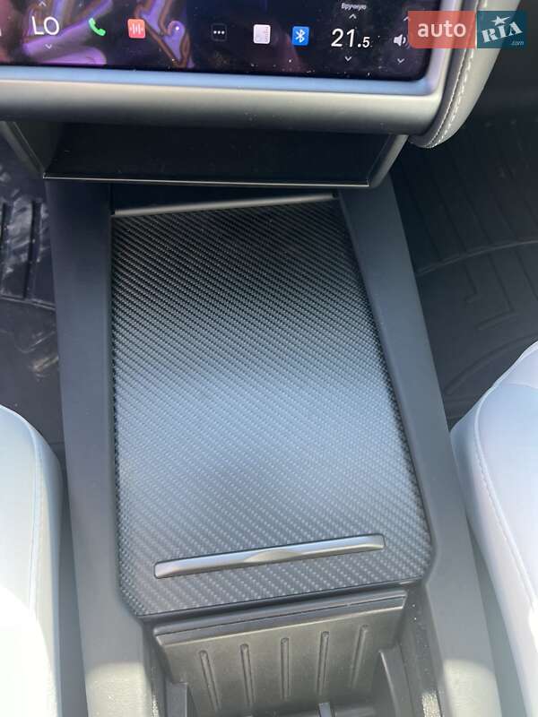 Лифтбек Tesla Model S 2019 в Ивано-Франковске