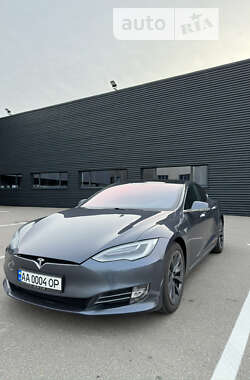 Лифтбек Tesla Model S 2020 в Киеве