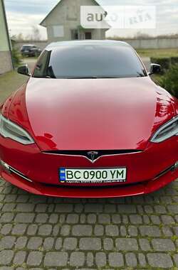 Лифтбек Tesla Model S 2017 в Трускавце