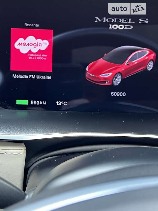Ліфтбек Tesla Model S 2017 в Трускавці