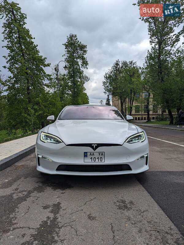 Ліфтбек Tesla Model S 2021 в Києві