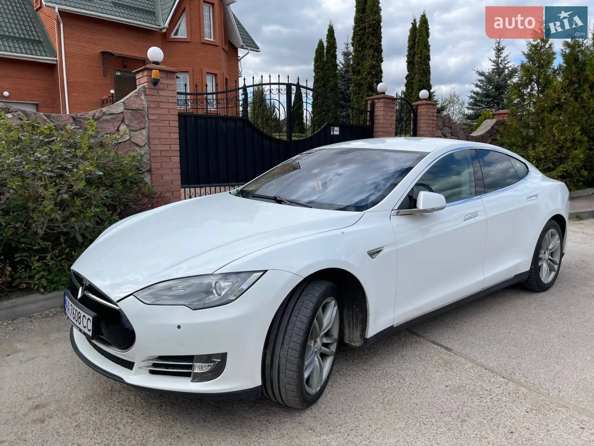 2014 Tesla Model S - мініатюра 2