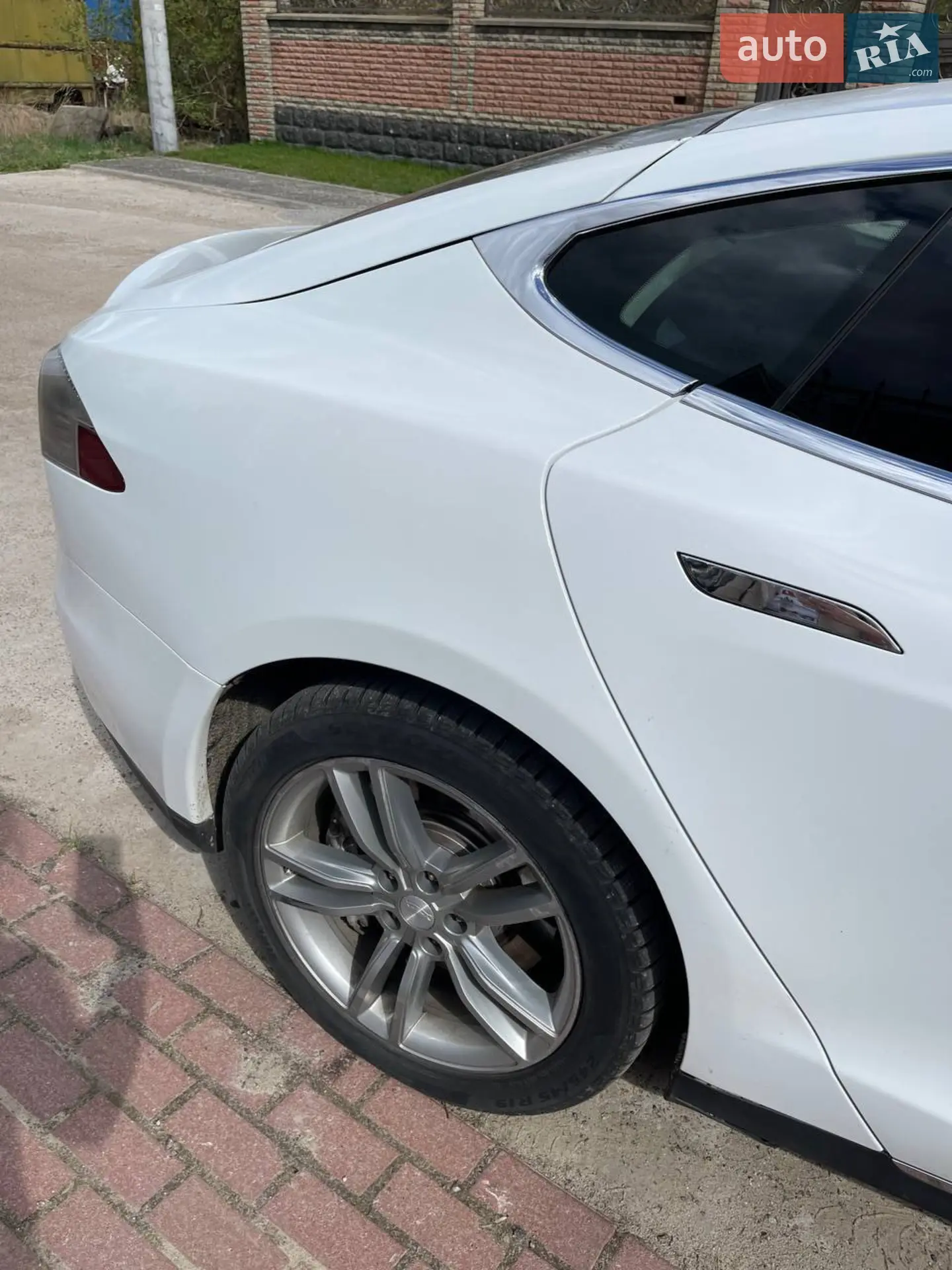2014 Tesla Model S - мініатюра 6