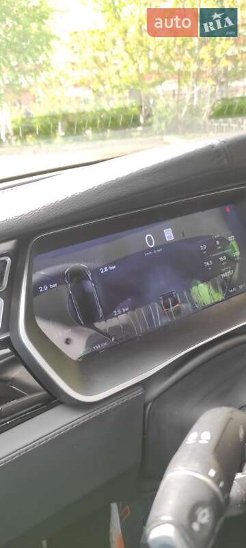 Ліфтбек Tesla Model S 2015 в Києві