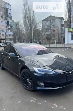 Ліфтбек Tesla Model S 2018 в Миколаєві