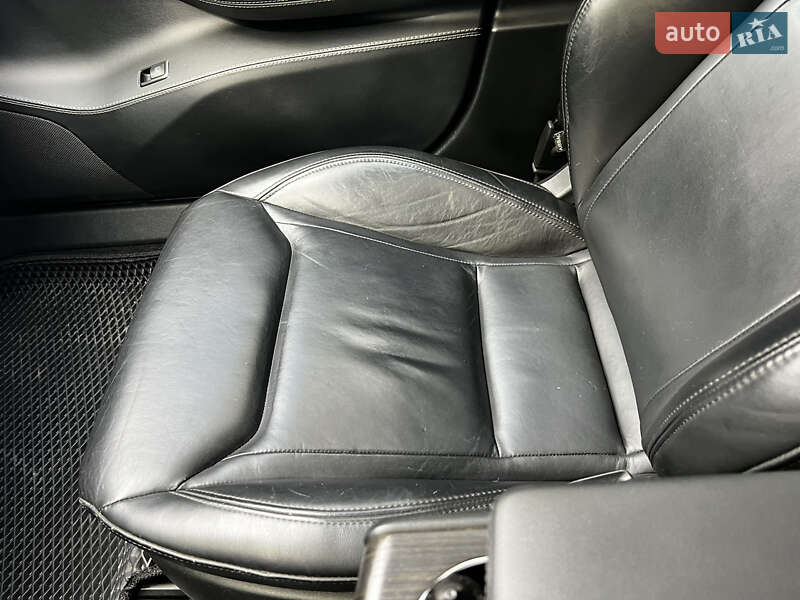 Ліфтбек Tesla Model S 2015 в Харкові