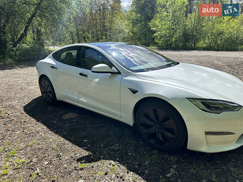 Лифтбек Tesla Model S 2021 в Киеве