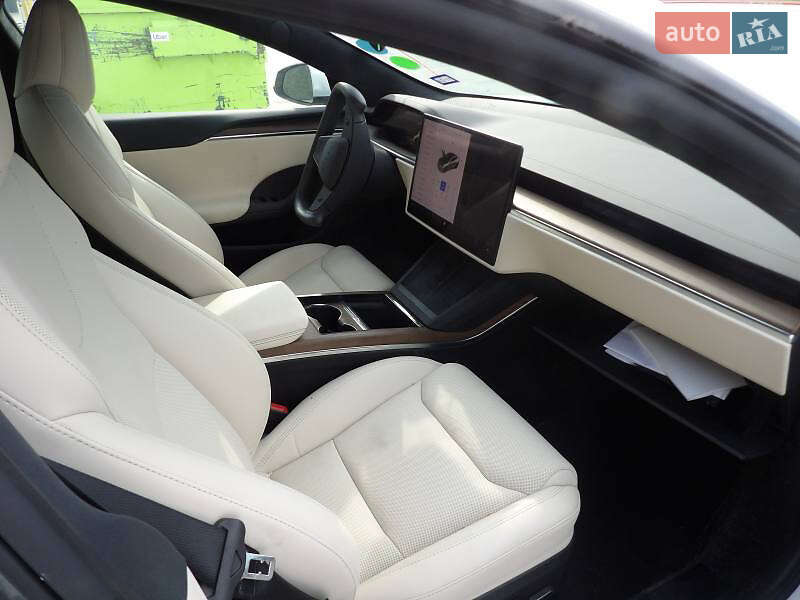 Лифтбек Tesla Model S 2021 в Киеве