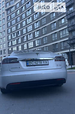 Ліфтбек Tesla Model S 2016 в Львові фото 12 Ліфтбек Tesla Model S 2016 в Львові