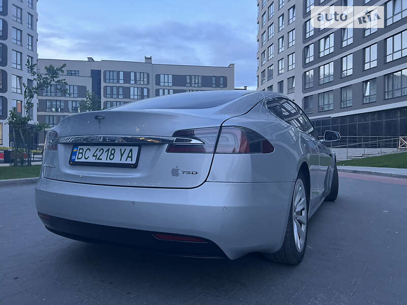 Ліфтбек Tesla Model S 2016 в Львові фото 15 Ліфтбек Tesla Model S 2016 в Львові