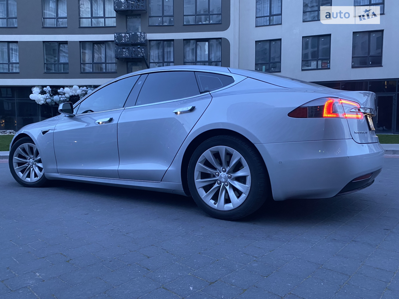 2015 Tesla Model S - мініатюра 27