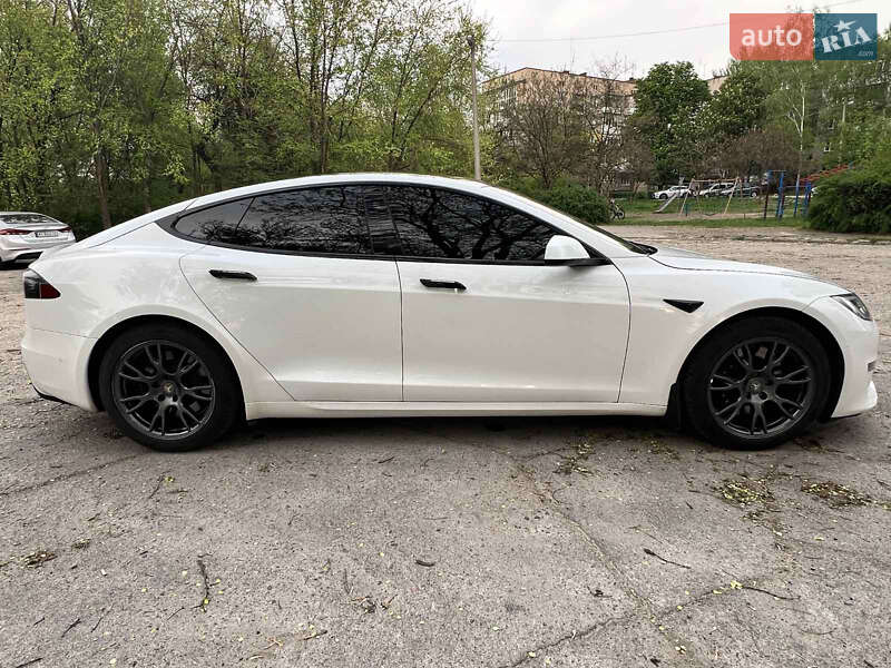 Ліфтбек Tesla Model S 2022 в Запоріжжі