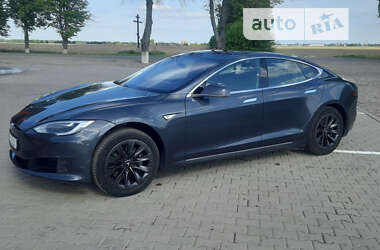 Лифтбек Tesla Model S 2016 в Борисполе