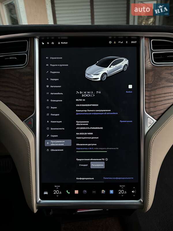 Лифтбек Tesla Model S 2017 в Черновцах