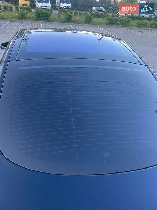 Ліфтбек Tesla Model S 2016 в Івано-Франківську