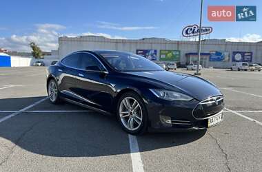 Ліфтбек Tesla Model S 2013 в Києві