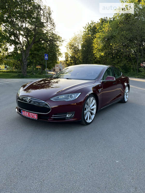 Лифтбек Tesla Model S 2012 в Львове