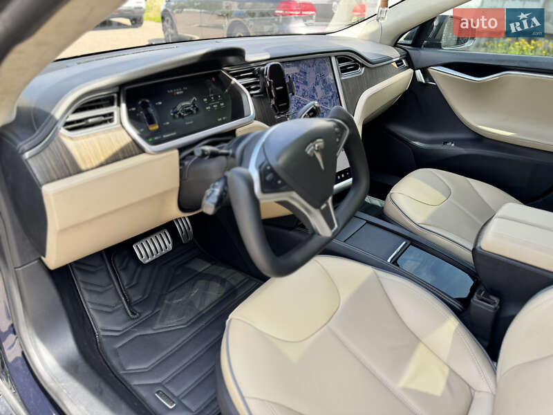 Ліфтбек Tesla Model S 2013 в Житомирі