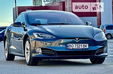 Ліфтбек Tesla Model S 2018 в Тернополі