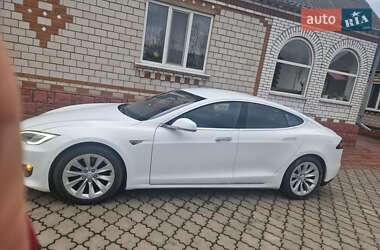 Лифтбек Tesla Model S 2016 в Тульчине