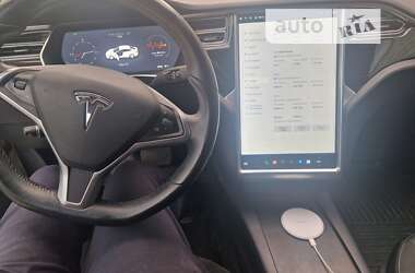 Лифтбек Tesla Model S 2016 в Тульчине