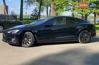 Лифтбек Tesla Model S 2018 в Киеве