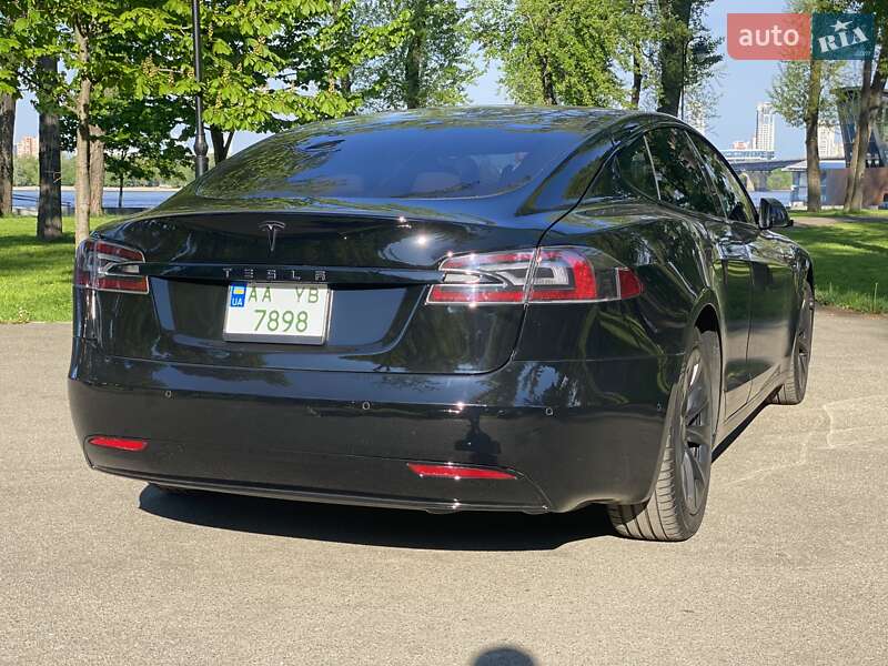 Ліфтбек Tesla Model S 2018 в Києві