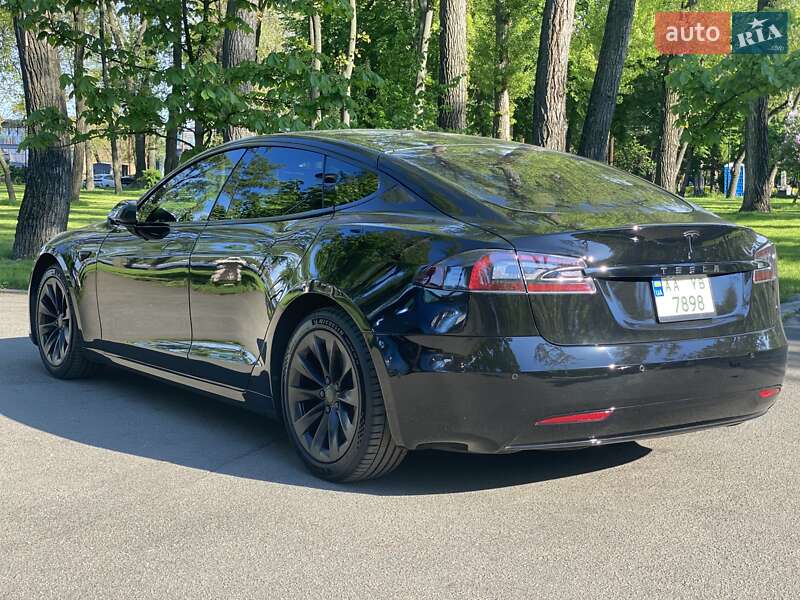 Ліфтбек Tesla Model S 2018 в Києві