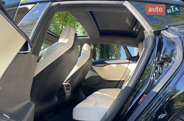 Лифтбек Tesla Model S 2018 в Киеве