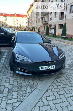 Лифтбек Tesla Model S 2019 в Могилев-Подольске