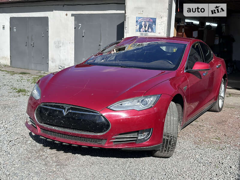 Лифтбек Tesla Model S 2013 в Житомире