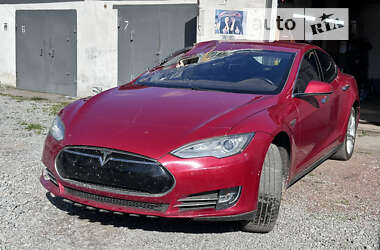 Tesla Model S 2013