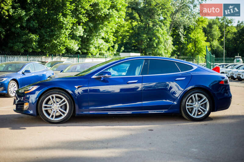 Лифтбек Tesla Model S 2018 в 