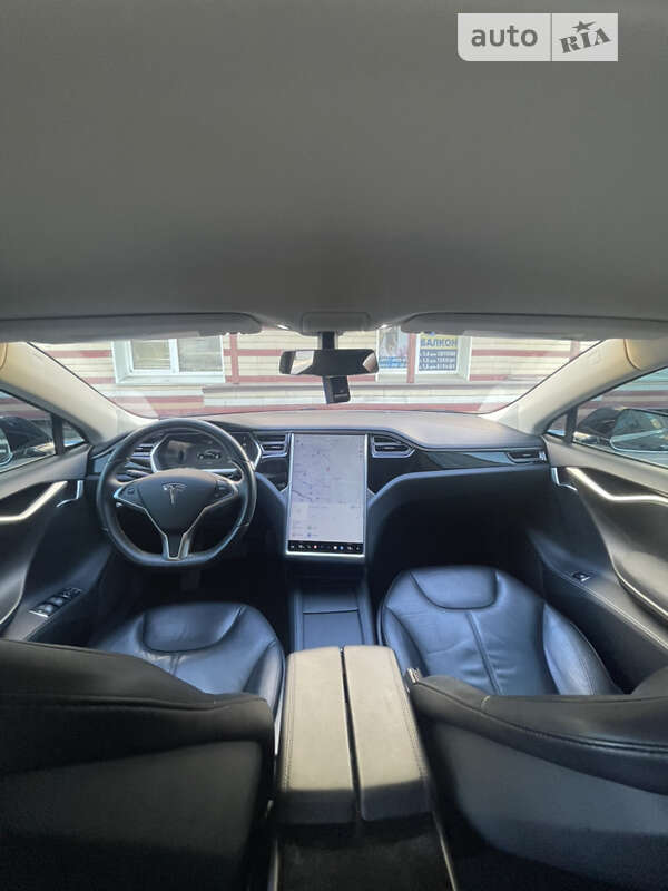 Лифтбек Tesla Model S 2014 в Житомире