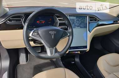 Лифтбек Tesla Model S 2015 в Житомире