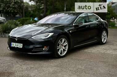 Лифтбек Tesla Model S 2020 в Черновцах