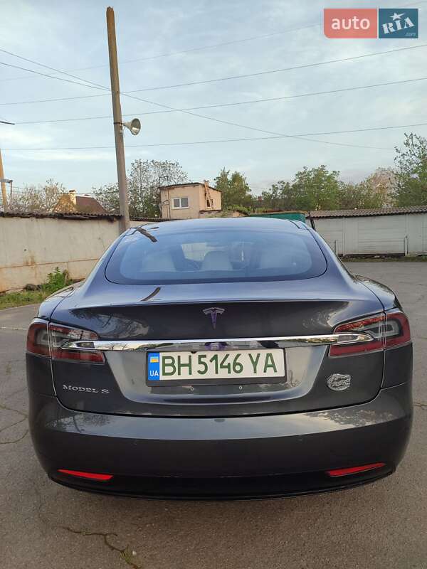 Лифтбек Tesla Model S 2016 в Одессе