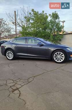 Лифтбек Tesla Model S 2016 в Одессе