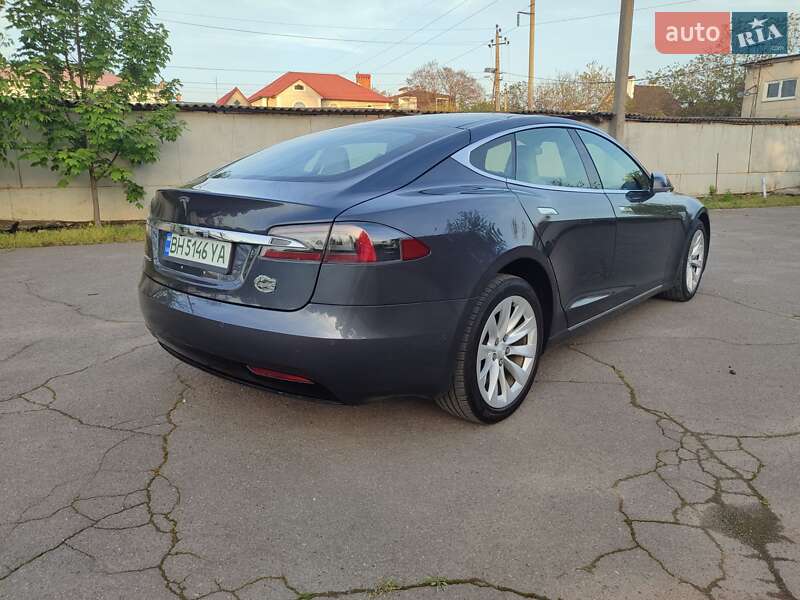 Лифтбек Tesla Model S 2016 в Одессе