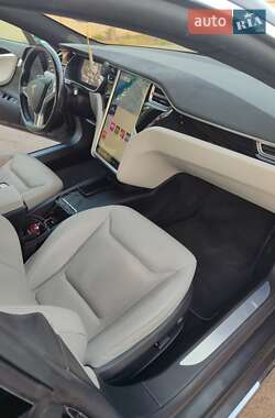 Лифтбек Tesla Model S 2016 в Одессе